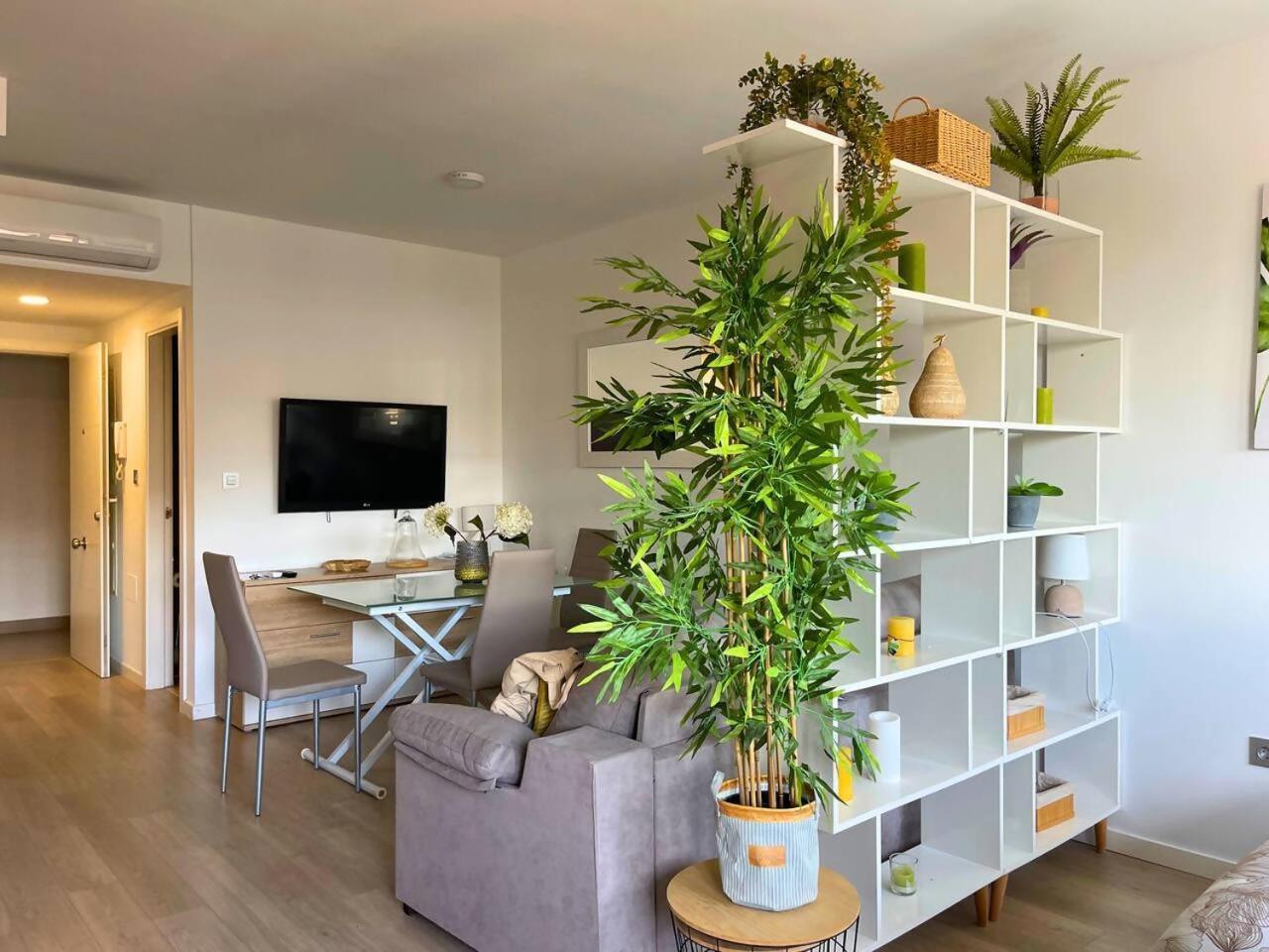 Home4u Con Cochera Appartement *