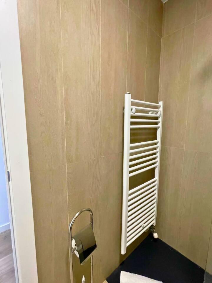 Home4u Con Cochera Appartement *
