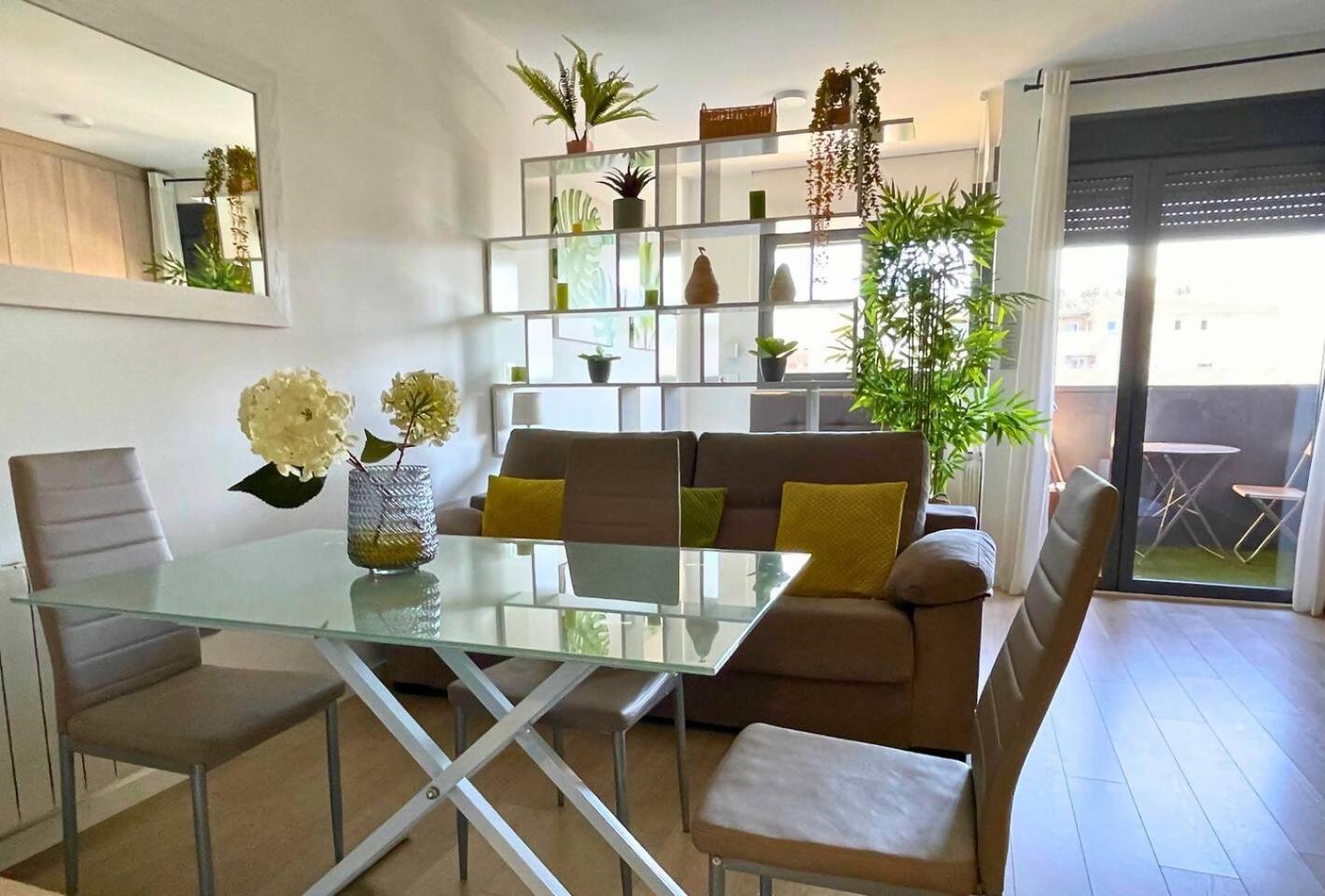 Home4u Con Cochera Appartement Granada